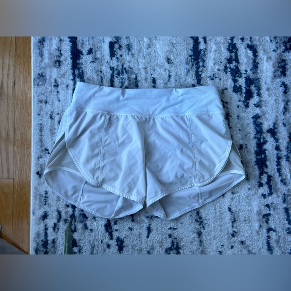 Lululemon Attack The Track Short *4" - Picture 2 of 5